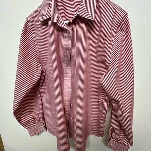 FOXCROFT LADIES SIZE 12 RED & WHITE PINPOINT STRIPED WRINKLE FREE SHIRT
